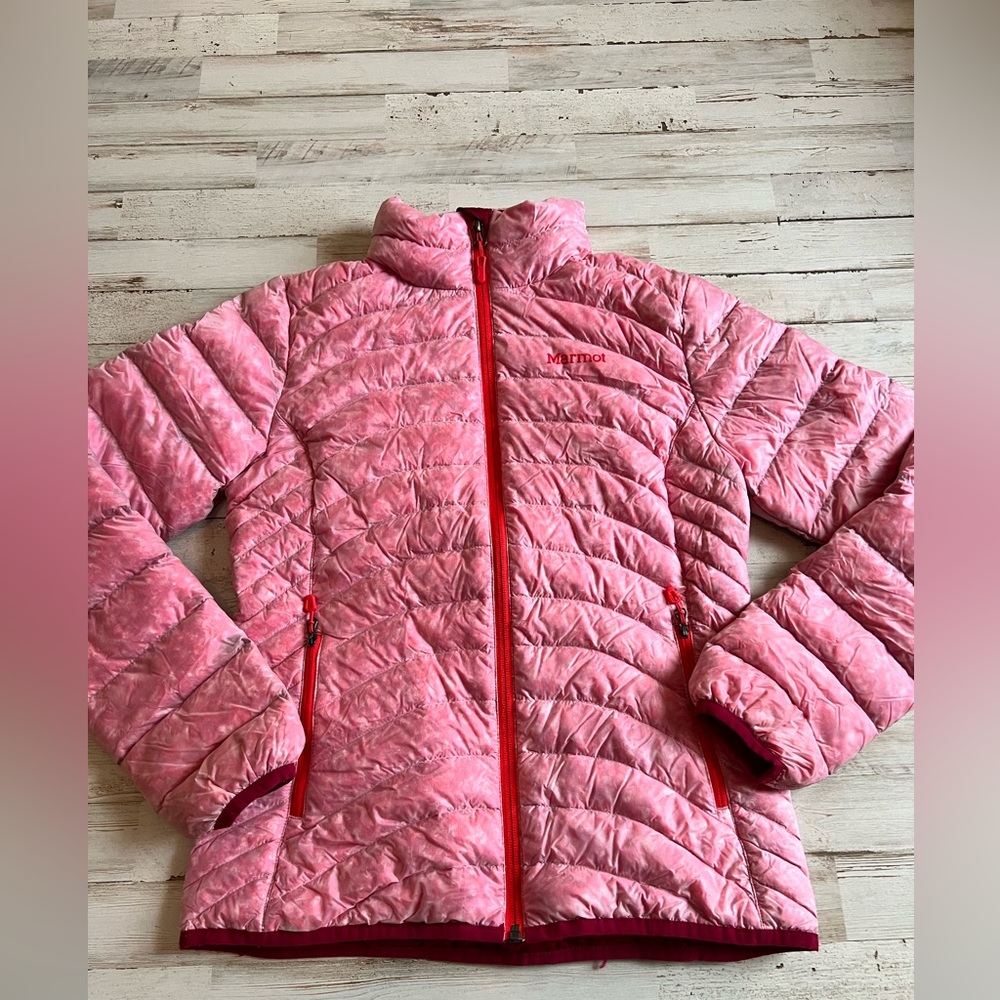 Marmot puffer jacket. Size small.